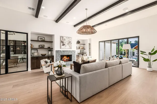 $4,175,000 | 5739 East Calle Del Paisano, Phoenix, AZ 85018