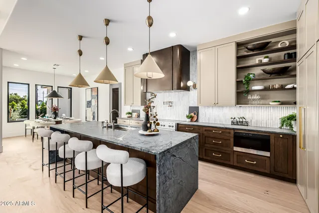 $4,175,000 | 5739 East Calle Del Paisano, Phoenix, AZ 85018