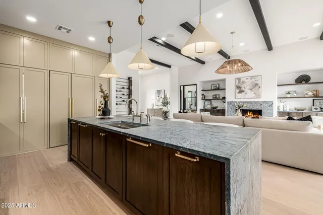 $4,175,000 | 5739 East Calle Del Paisano, Phoenix, AZ 85018