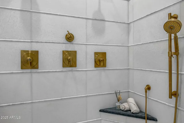 $4,175,000 | 5739 East Calle Del Paisano, Phoenix, AZ 85018