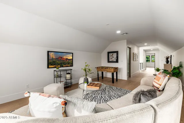 $4,175,000 | 5739 East Calle Del Paisano, Phoenix, AZ 85018