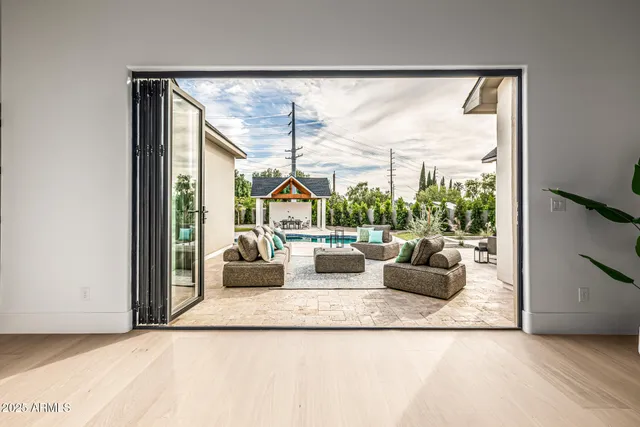 $4,175,000 | 5739 East Calle Del Paisano, Phoenix, AZ 85018