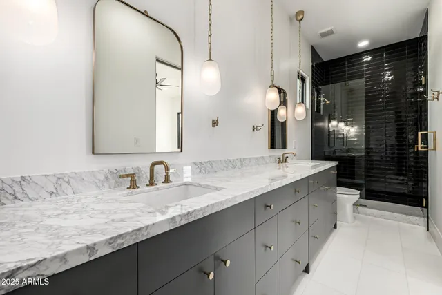 $4,175,000 | 5739 East Calle Del Paisano, Phoenix, AZ 85018