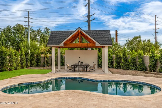 $4,175,000 | 5739 East Calle Del Paisano, Phoenix, AZ 85018