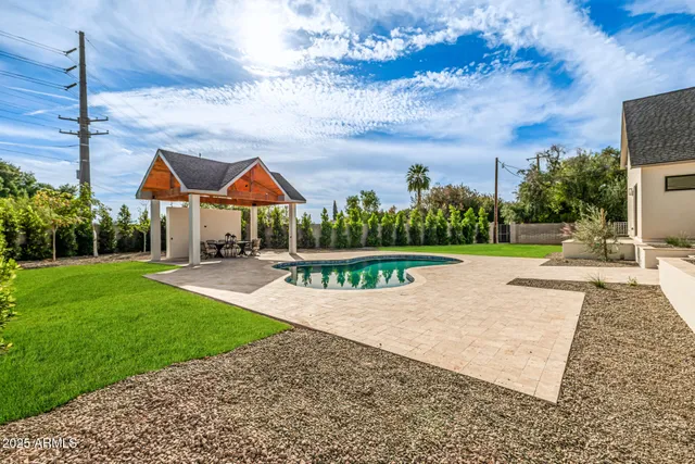 $4,175,000 | 5739 East Calle Del Paisano, Phoenix, AZ 85018