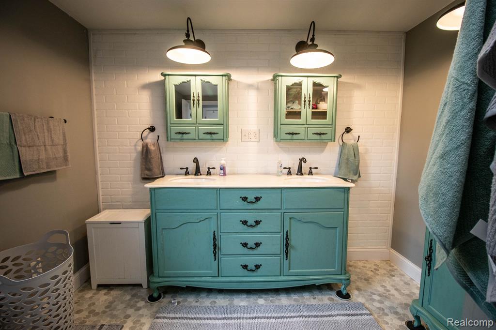 13672 Brennan Road Chesaning, MI 48616 - Photo 23 of 63 Gallery Image 23