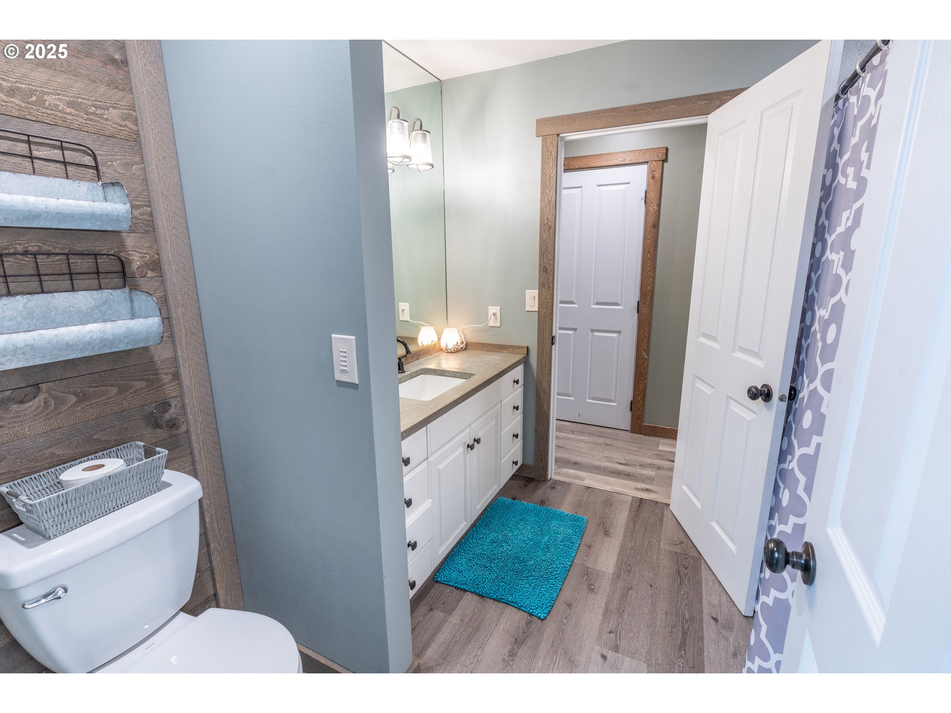 520 Northeast 6th Street Dufur, OR 97021 - Photo 15 of 36