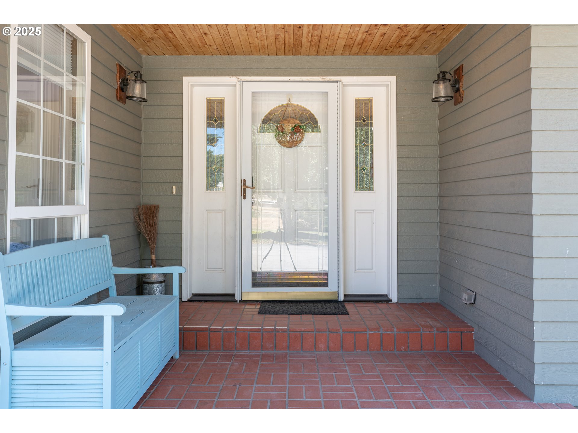 520 Northeast 6th Street Dufur, OR 97021 - Photo 2 of 36