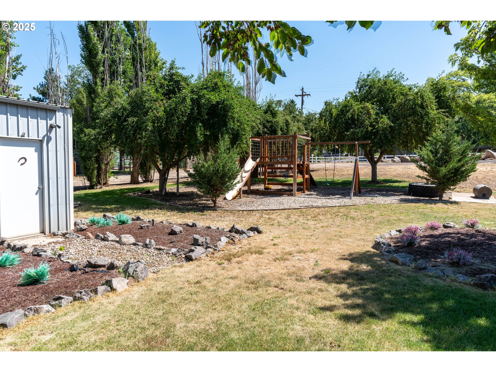 520 Northeast 6th Street Dufur, OR 97021 - Photo 24 of 36