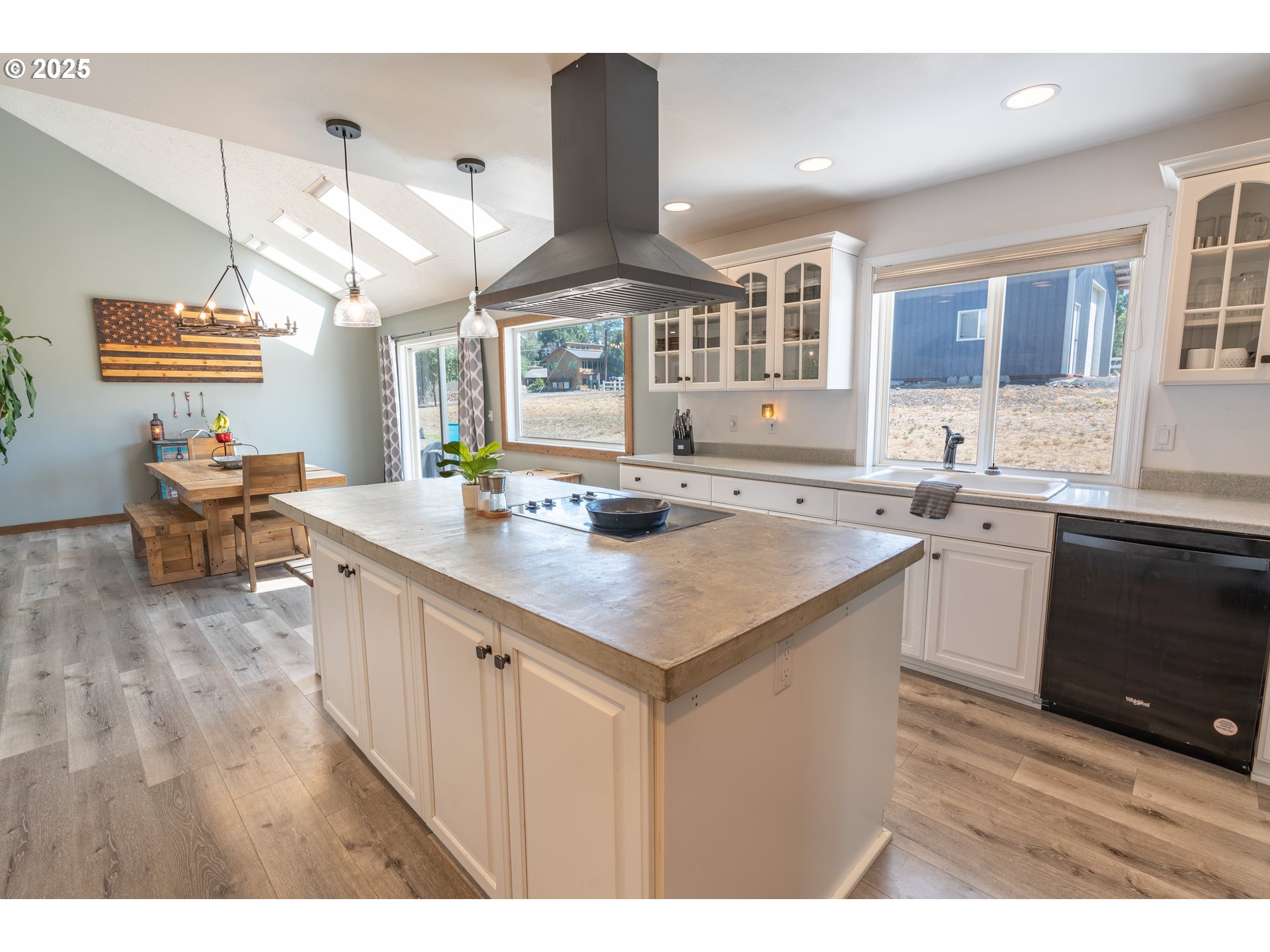 520 Northeast 6th Street Dufur, OR 97021 - Photo 3 of 36