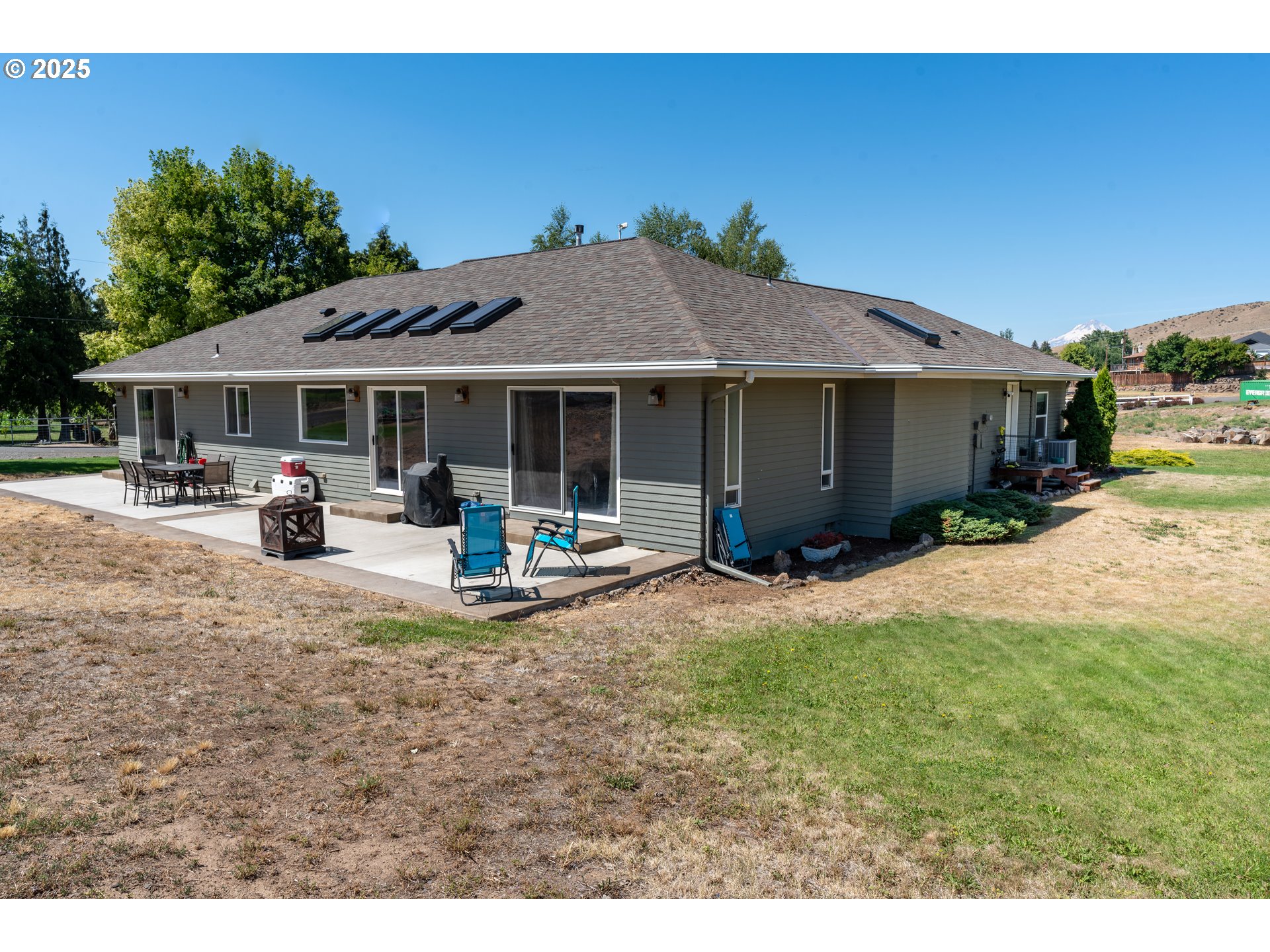 520 Northeast 6th Street Dufur, OR 97021 - Photo 31 of 36