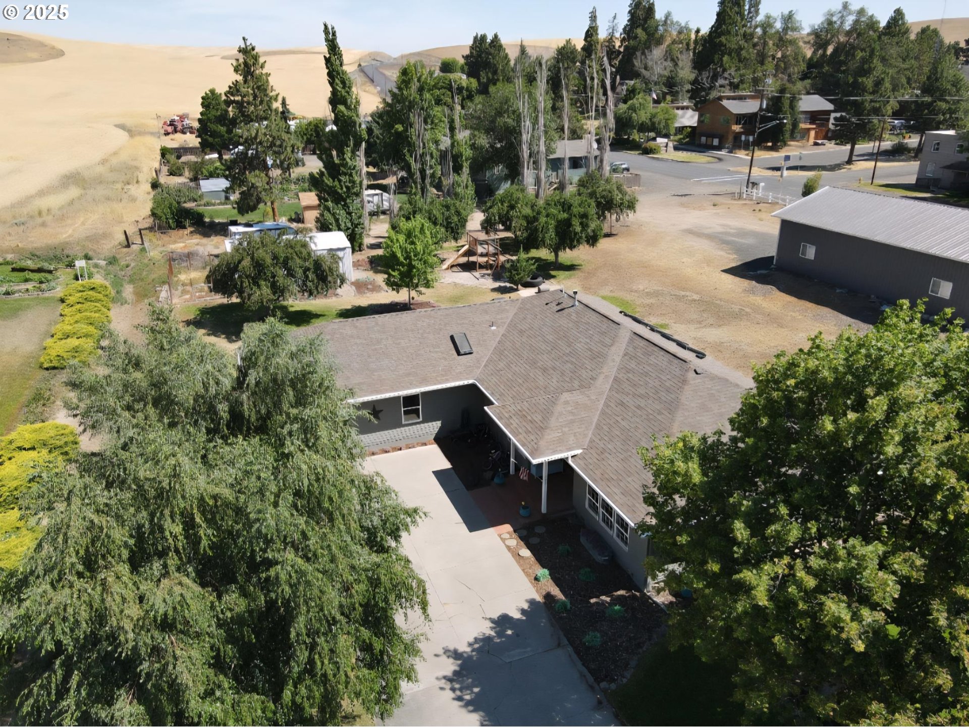 520 Northeast 6th Street Dufur, OR 97021 - Photo 36 of 36