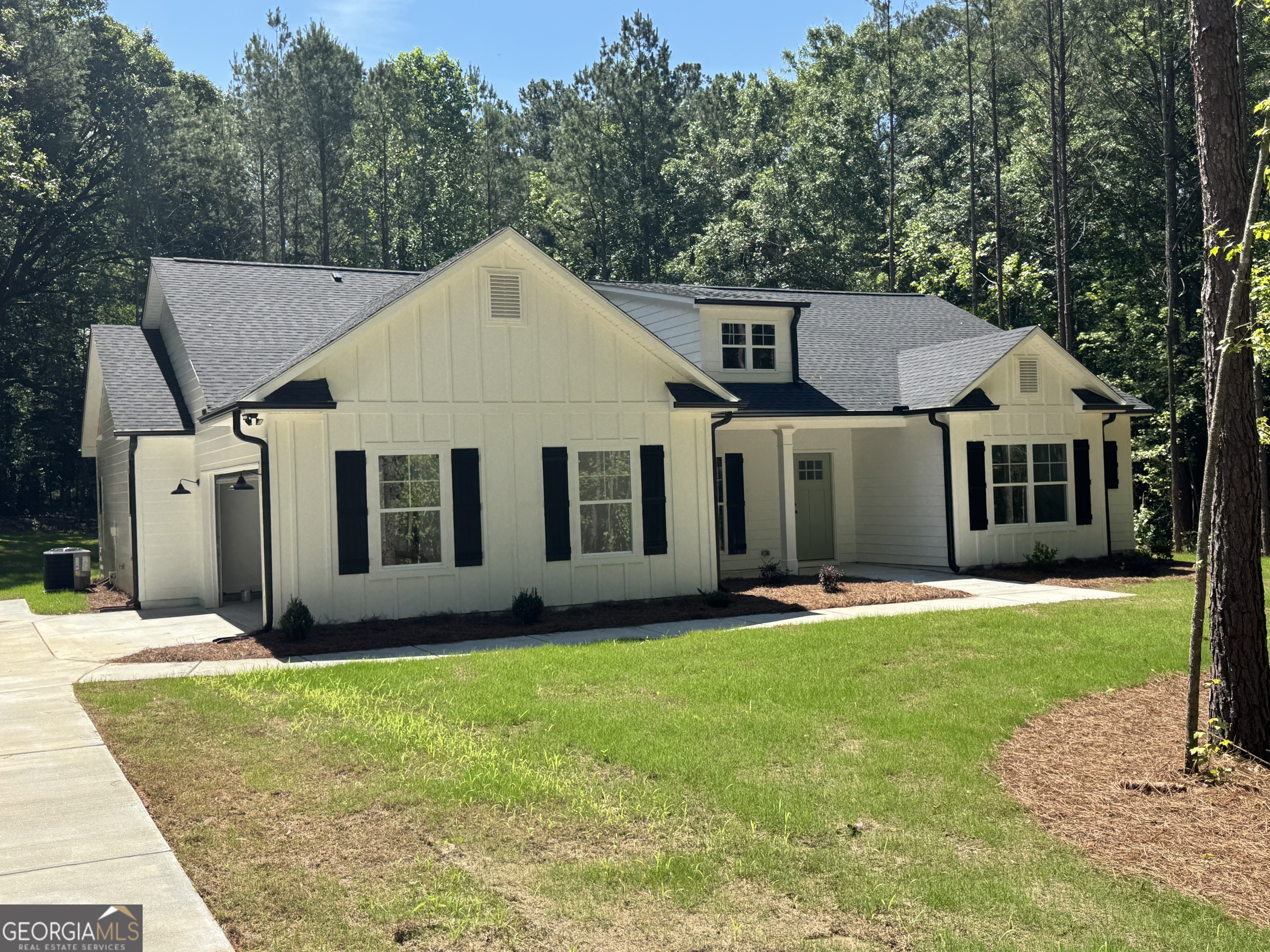 977 Turkey Creek Road Newnan, GA 30263 - Photo 1 of 8