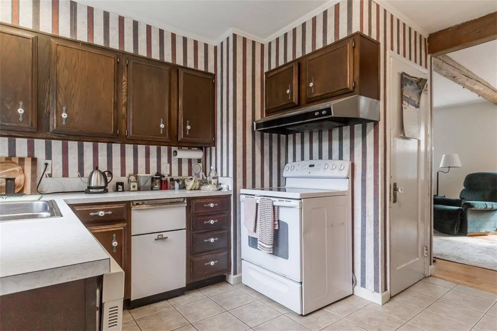 21 Orchard Road Cape Elizabeth, ME 04107 - Photo 6 of 19 Photo