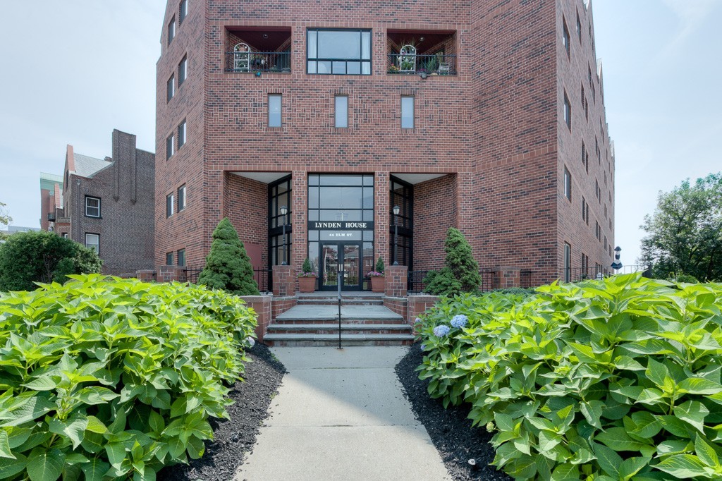 44 Elm Street, Unit 306 Worcester, MA 01609 - Photo 2 of 19