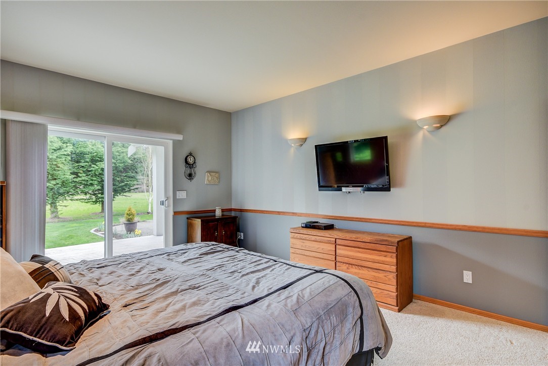 28504 State Rte 20 Oak Harbor, WA 98277 - Photo 15 of 25