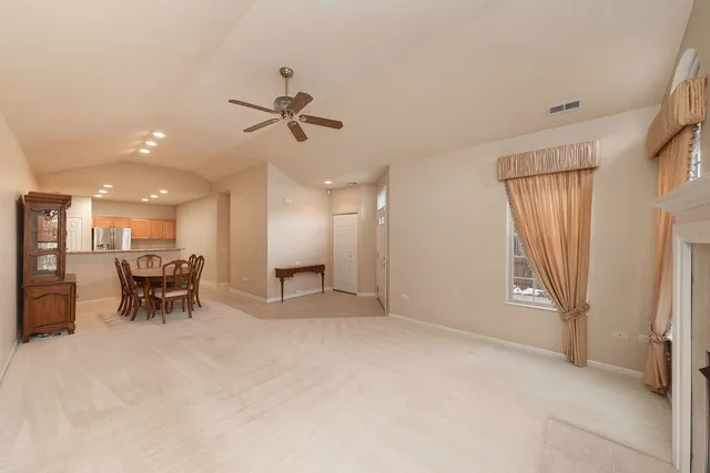 $299,900 | 1909 Timbers Edge Circle, Joliet, IL 60431