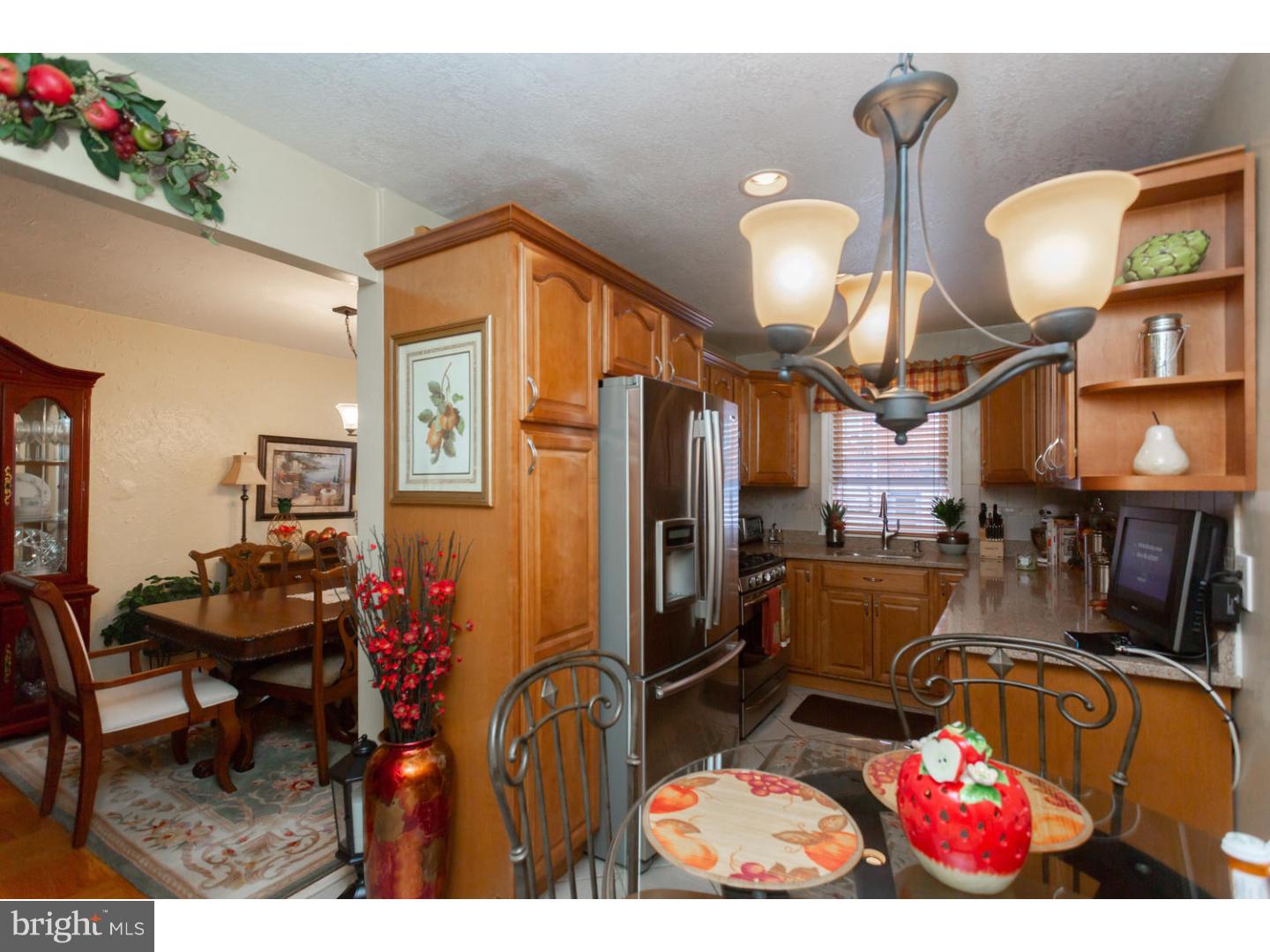 7475 Brockton Road Philadelphia, PA 19151 - Photo 11 of 24 Kitchen