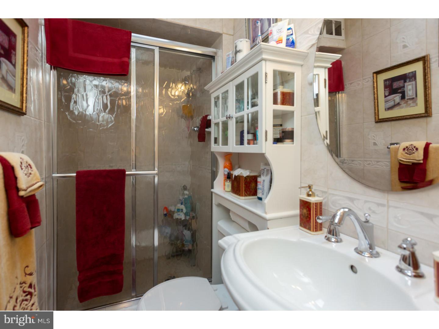7475 Brockton Road Philadelphia, PA 19151 - Photo 16 of 24 Master Bathroom