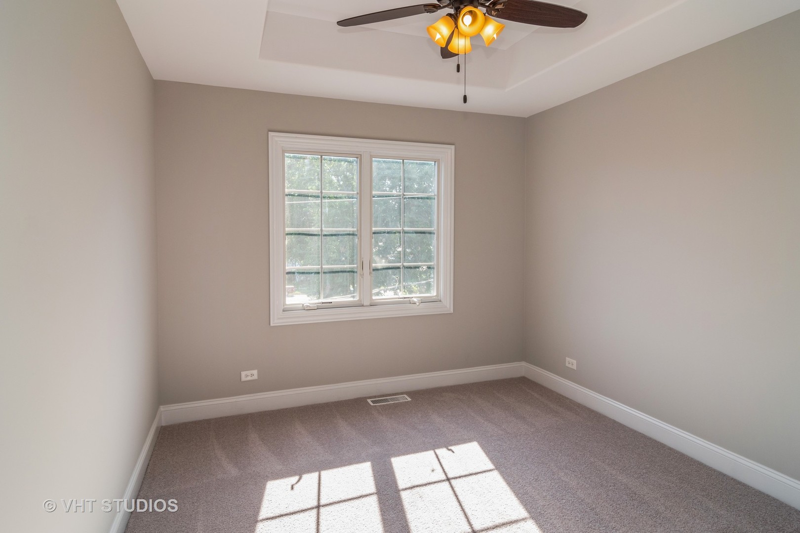 9529 Shields Avenue Brookfield, IL 60513 - Photo 14 of 17