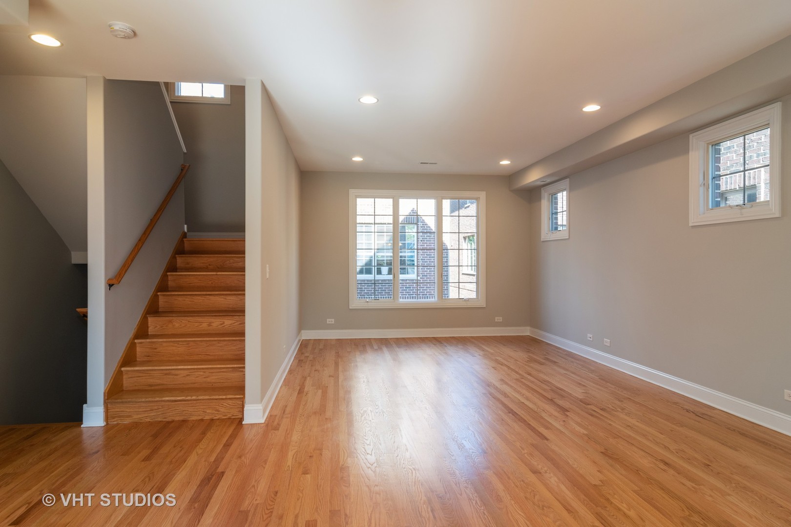 9529 Shields Avenue Brookfield, IL 60513 - Photo 3 of 17