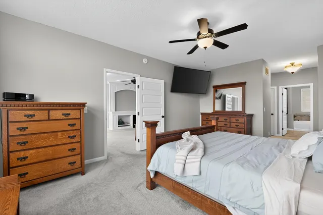 $390,000 | 800 Riviera Drive, Lawrenceburg, IN 47025