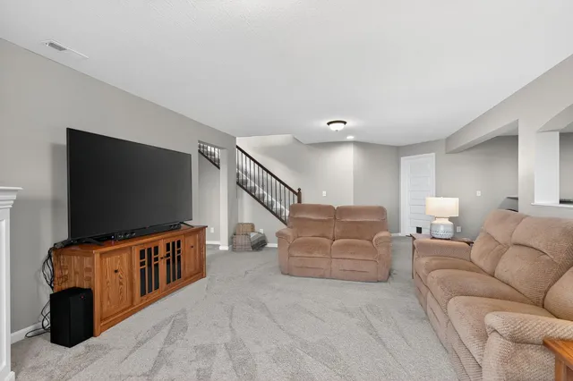 $390,000 | 800 Riviera Drive, Lawrenceburg, IN 47025