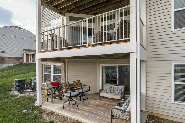 $390,000 | 800 Riviera Drive, Lawrenceburg, IN 47025