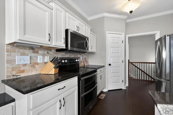 $380,000 | 800 Riviera Drive, Lawrenceburg, IN 47025