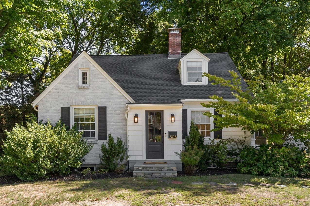 308 Webster Street Needham, MA 02494 - Photo 1 of 18 Gallery Image 1