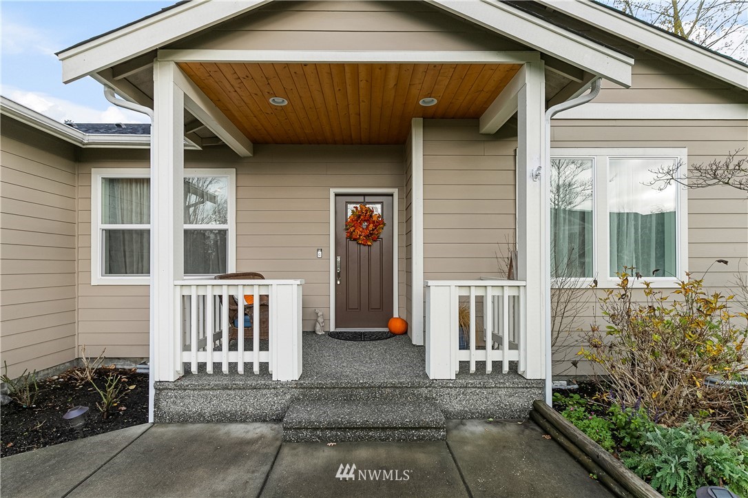 6800 Goodwin Road Everson, WA 98247 - Photo 4 of 40 a view of a house with entryway and plants