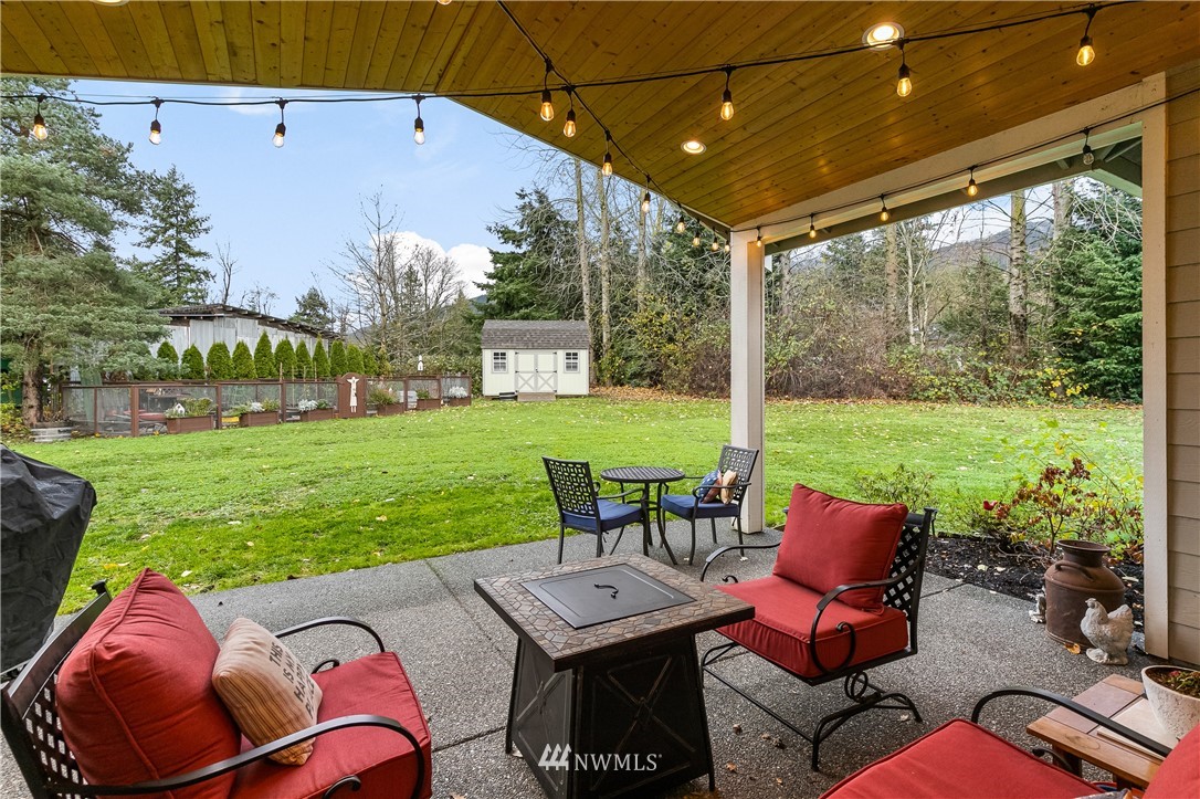 6800 Goodwin Road Everson, WA 98247 - Photo 36 of 40 a view of a patio with chair and table