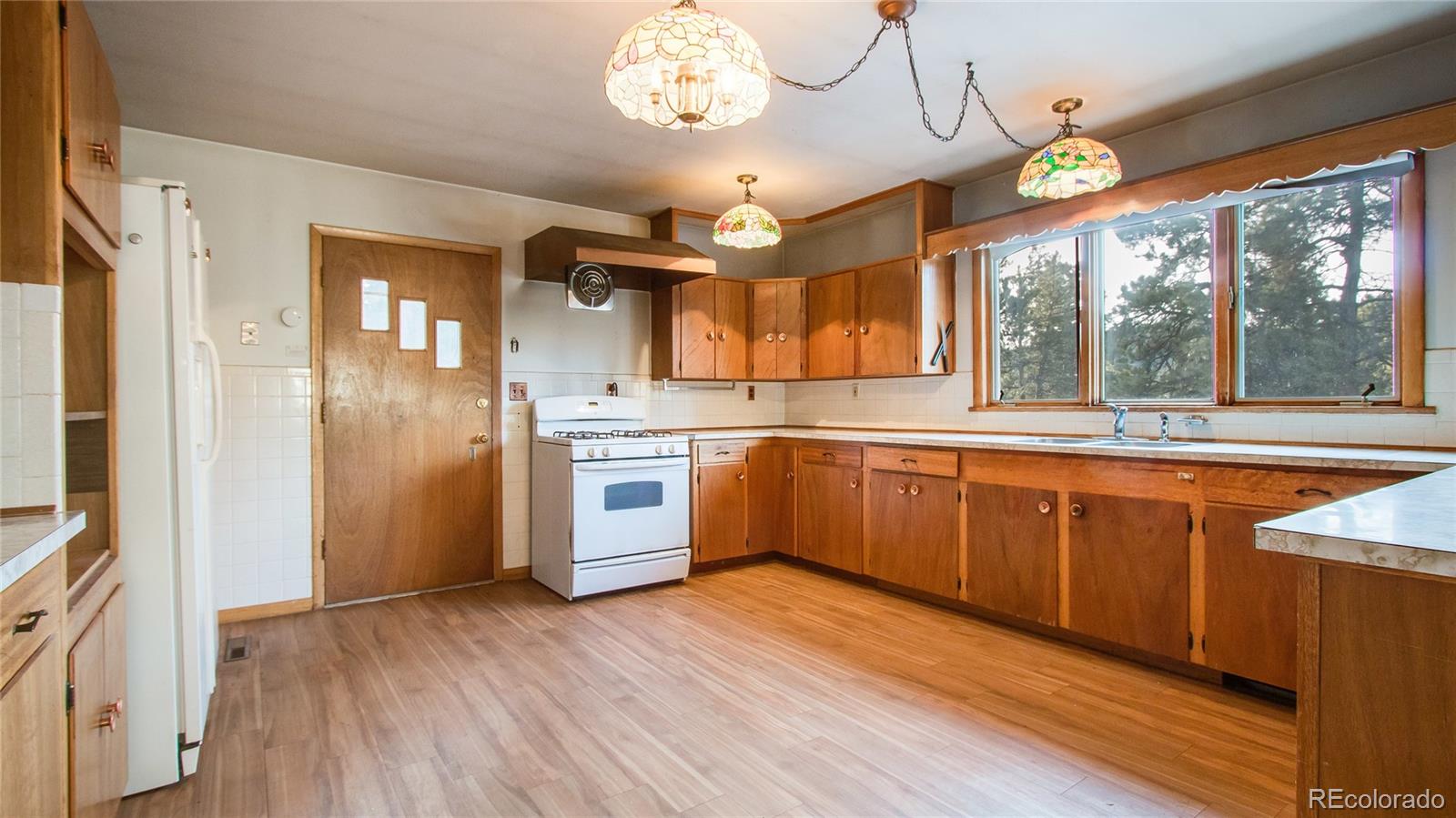 9350 Cross Bow Road Morrison, CO 80465 - Photo 11 of 33 Gallery Image 11