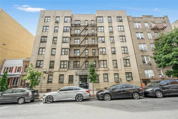 $70,000 | 2025 Valentine Avenue, Unit 6B | Tremont
