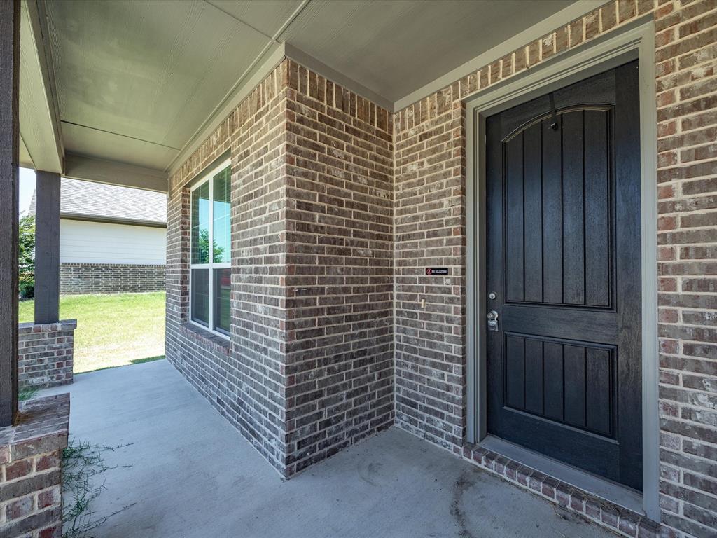 812 Taliaferro Trail Springtown, TX 76082 - Photo 4 of 33