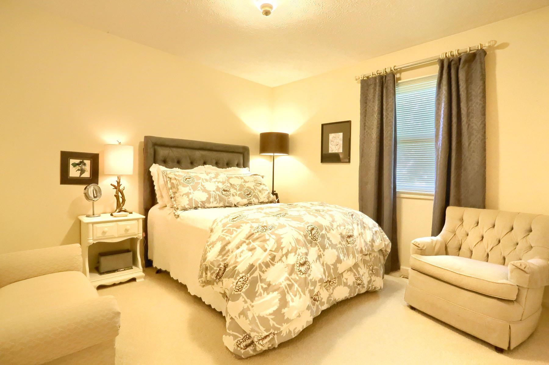 4043 North Sullivan Road Leesburg, IN 46538 - Photo 11 of 23 Gallery Image 11