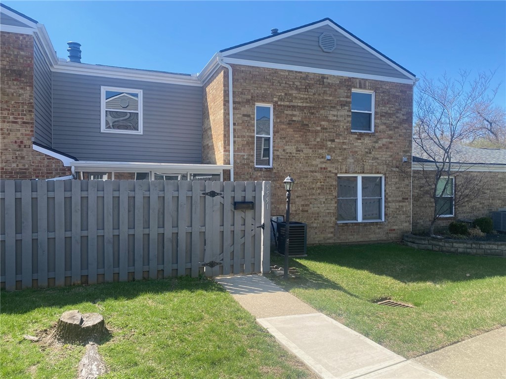 5551 Hummock Road Dayton, OH 45426 - Photo 1 of 11 front of condo