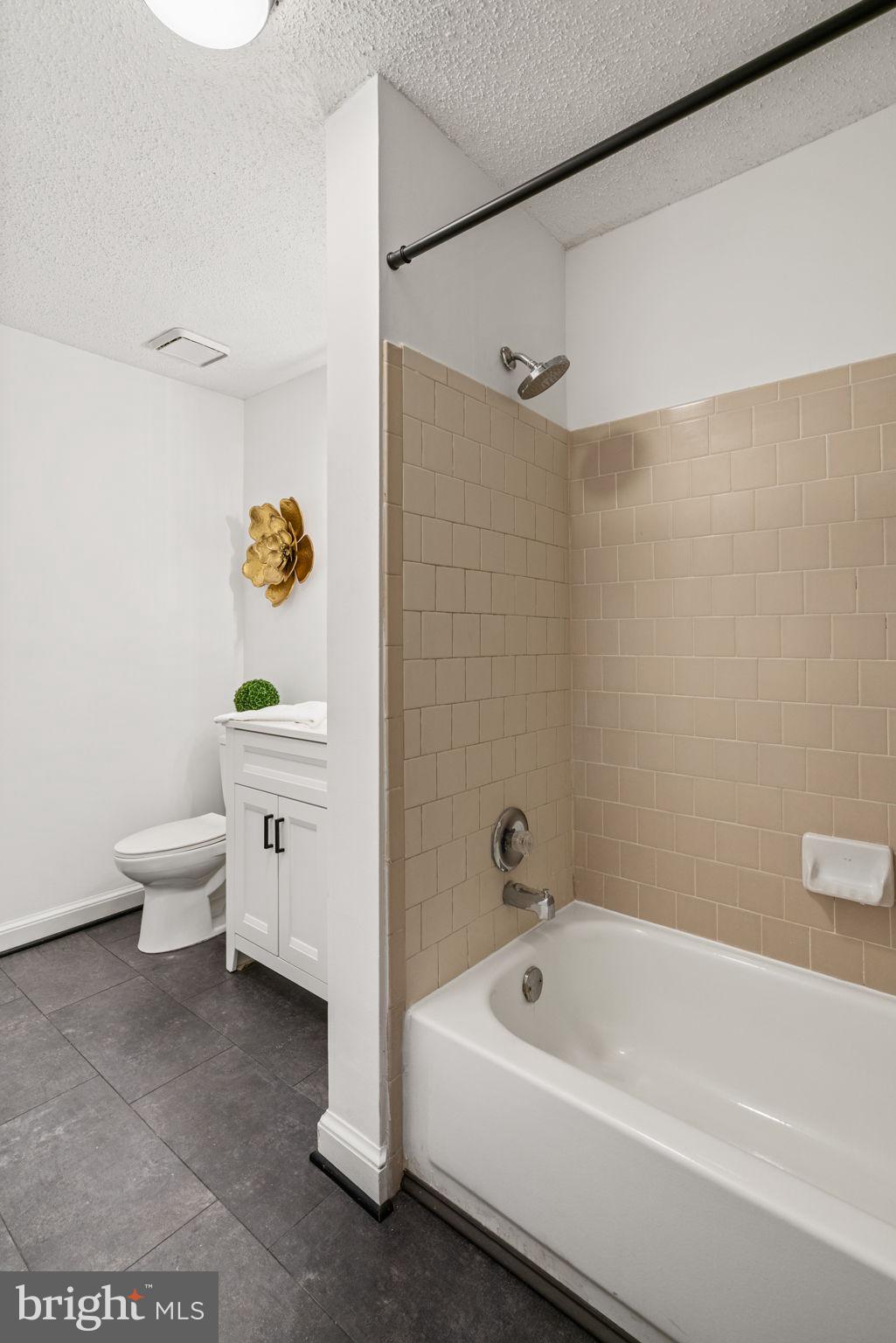 21029 Timber Ridge Terrace, Unit 204 Ashburn, VA 20147 - Photo 21 of 28