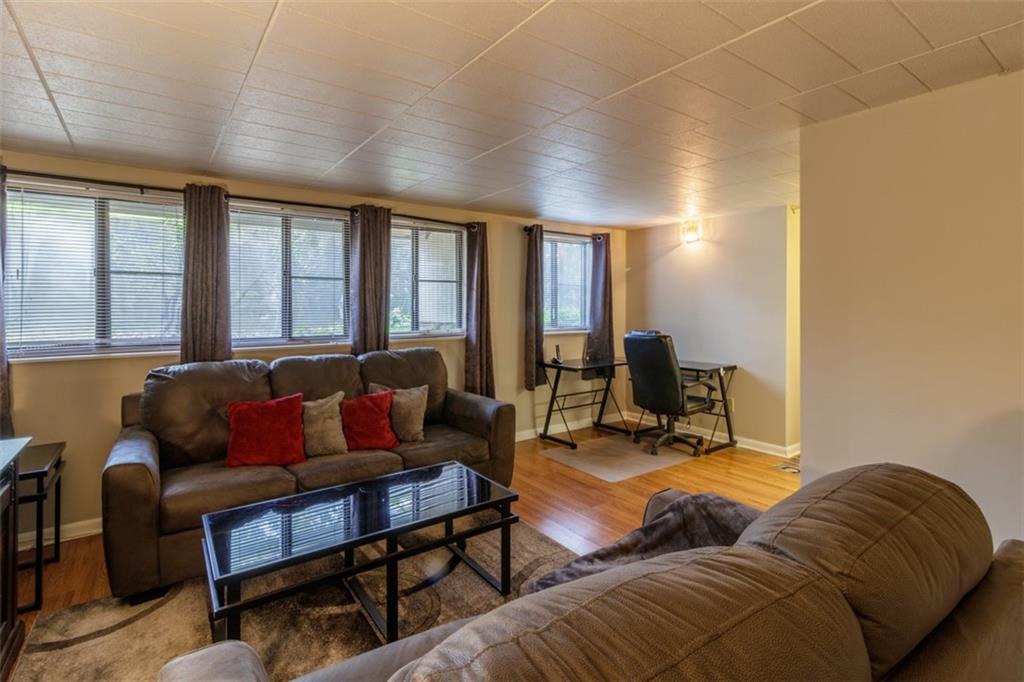 321 Ridge Point Circle, Unit B11 Bridgeville, PA 15017 - Photo 2 of 17 Gallery Image 2