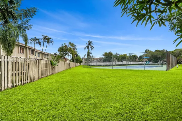 a view of a tennis court