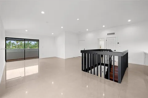 $637,500 | 9001 Southwest 94th Street, Unit 201, Miami, FL 33176