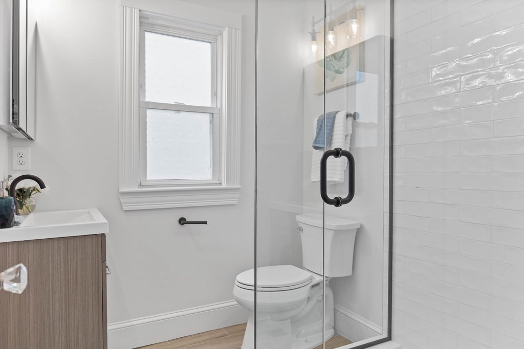 60 Lithgow Street Boston, MA 02124 - Photo 15 of 36