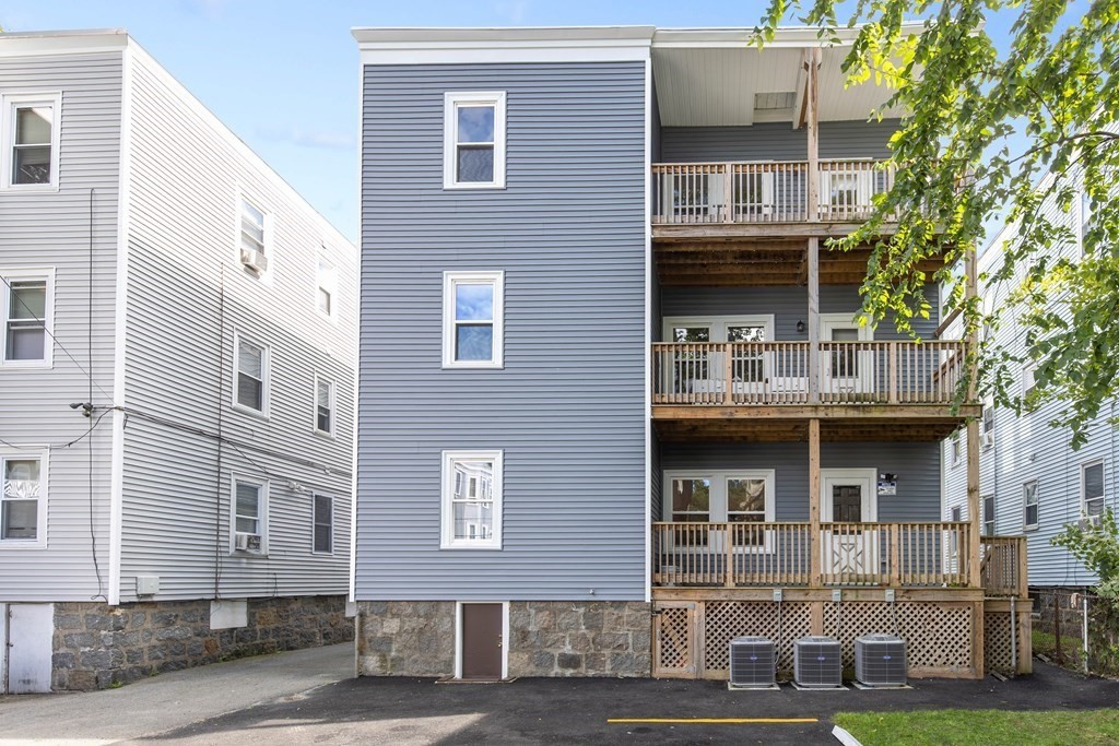 60 Lithgow Street Boston, MA 02124 - Photo 3 of 36