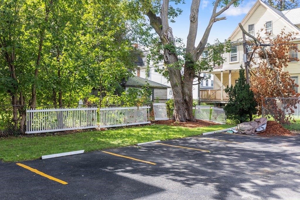 60 Lithgow Street Boston, MA 02124 - Photo 5 of 36