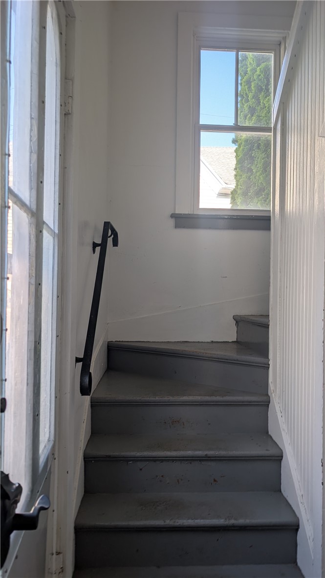 28 Vick Park B Rochester, NY 14607 - Photo 5 of 25 Stairway to Apt 3