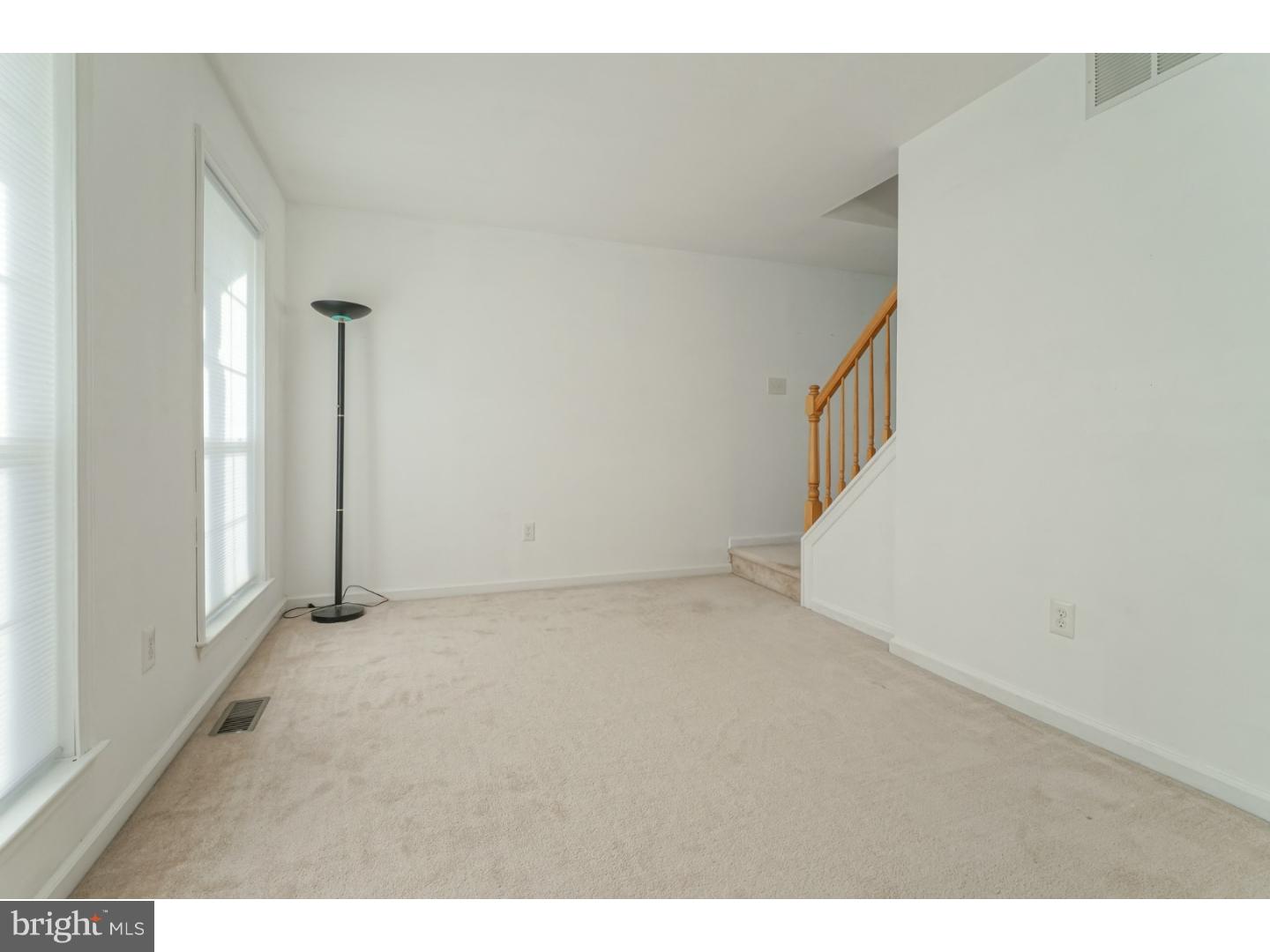 14 Paddock Road Marlton, NJ 08053 - Photo 4 of 17 Living Room