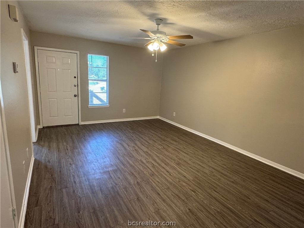 2000 Monito Way, Unit D Bryan, TX 77807 - Photo 3 of 17 Gallery Image 3