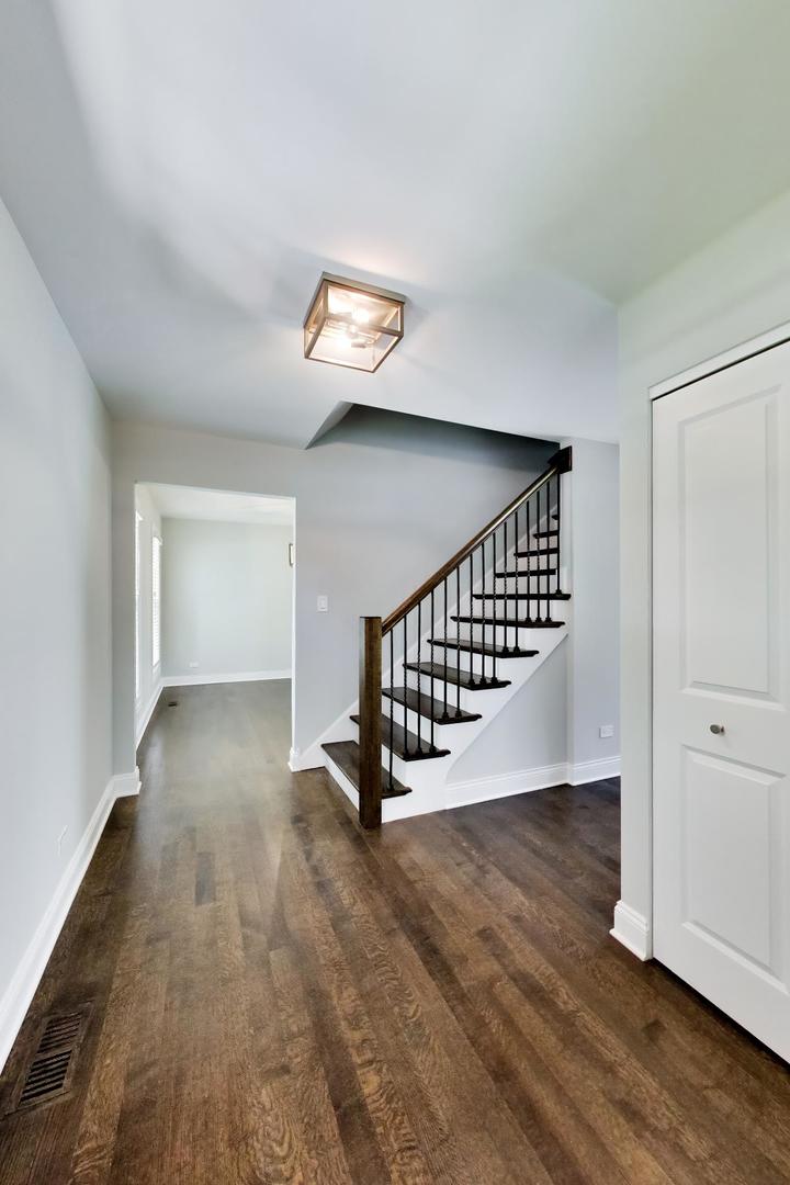 5502 Groveside Lane Rolling Meadows, IL 60008 - Photo 5 of 50