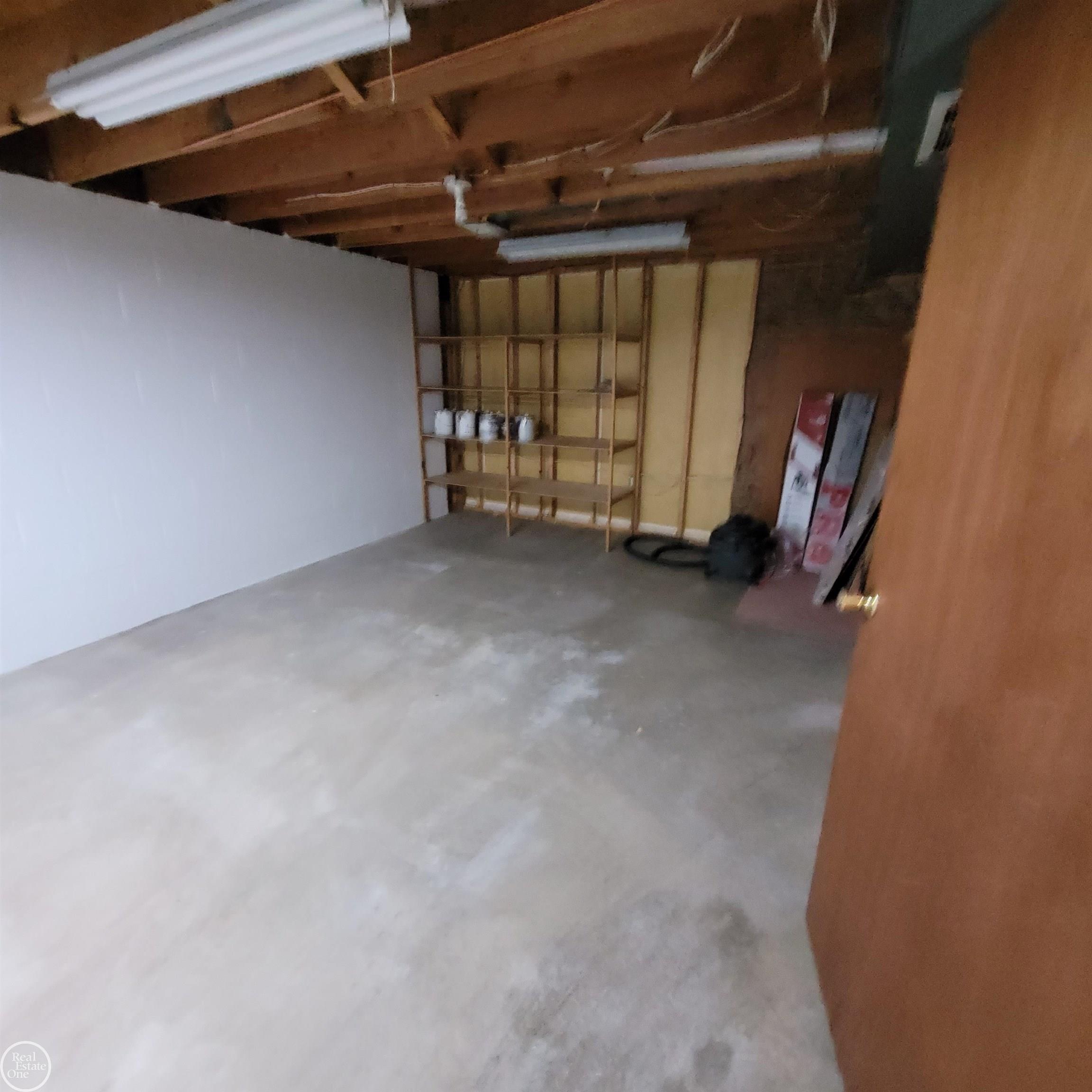 58092 Mound Road Washington, MI 48094 - Photo 27 of 33 50146853-192d1e06-659c-40f9-932a-56370b58fcd4.JPG