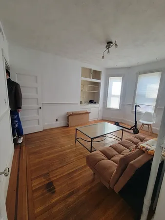 $5,600 | 58 Aspinwall Avenue, Unit 1, Brookline, MA 02446